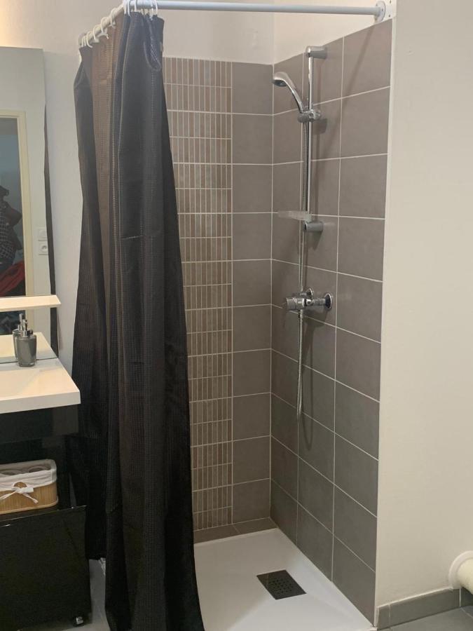 Appartement Lac rose - Parking, Métro, jusqu'à 4 personnes Marselha Exterior foto